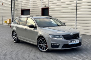 2.0 TDI DSG RS 4x4 Bi-xenon CANTON Webasto